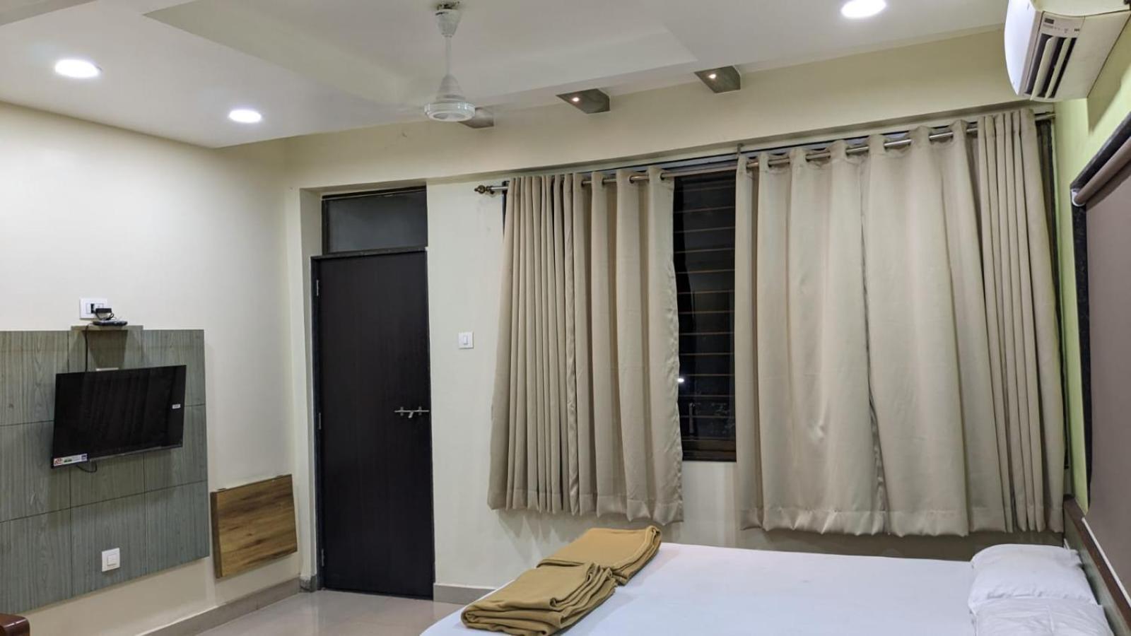 Hotel Aaba'S Gomantak Sawantwadi ภายนอก รูปภาพ